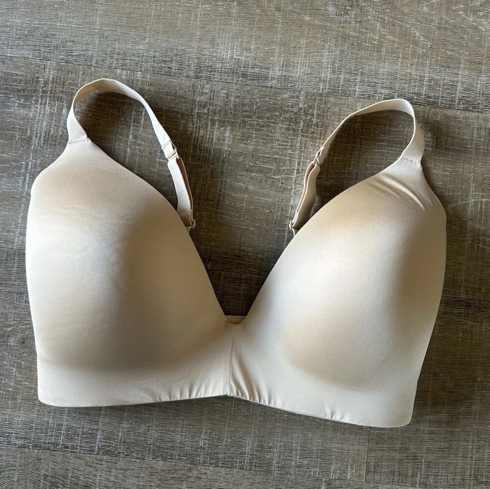 Skims Plunge Bra 38H Nude Beige Seamless Wireless T Shirt Bra EUC